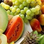 What fruits and berries can patients with pancreatitis eat?