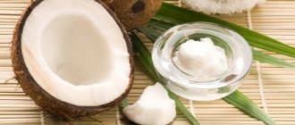 Кокосовое масло при геморрое используют для уничтожения патогенных микробов и бактерий, а также снижения отечности и снятия воспалительного процесса