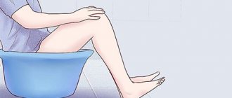 Лечить геморроидальные узлы в домашних условиях можно с помощью сидячих ванночек с добавлением раствора марганцовки, он обладает антисептическим свойством