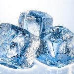 Воздействие льда при геморрое позволяет достичь лечебного эффекта